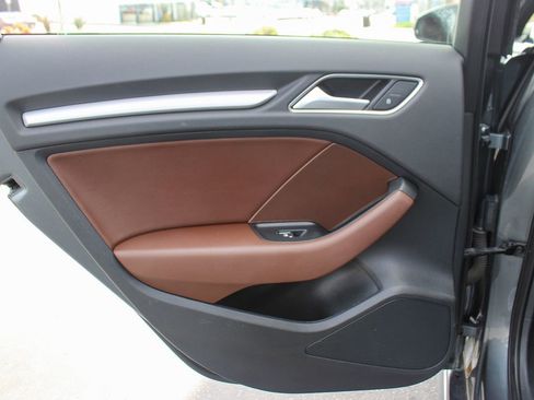 Used 2018 Audi A3 e-tron Premium image 20