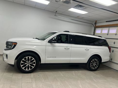 Used 2025 Ford Expedition Max Platinum AWD/4WD image 9