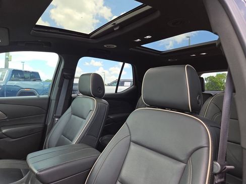 Used 2023 Chevrolet Traverse Premier w/ Redline Edition FWD image 29