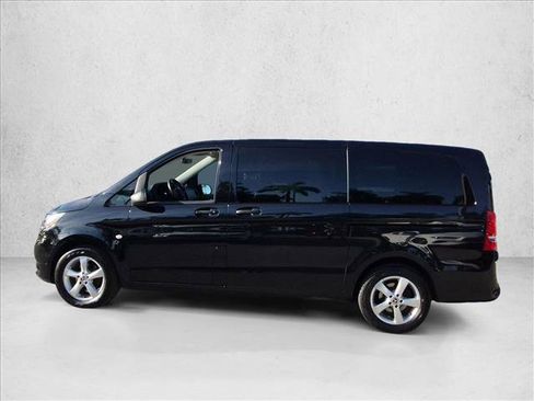 Used 2019 Mercedes-Benz Metris Passenger image 9
