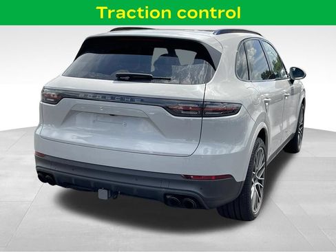 Used 2023 Porsche Cayenne Platinum Edition AWD/4WD image 9
