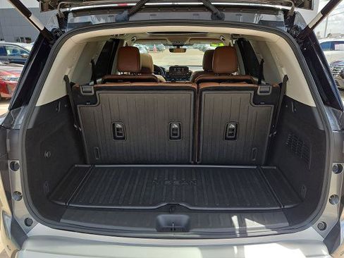 Certified 2023 Nissan Pathfinder Platinum FWD image 12