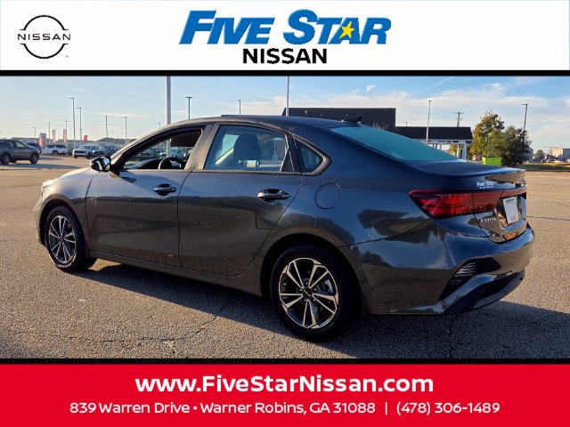 Used 2024 Kia Forte LXS w/ LXS Technology Package FWD image 9