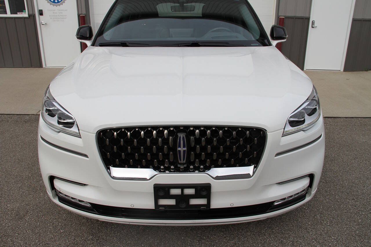 Used 2020 Lincoln Aviator Grand Touring w/ Equipment Group 302A AWD/4WD image 3