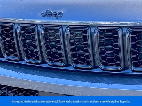 Used 2022 Jeep Grand Cherokee L Limited w/ Black Appearance Package image 3