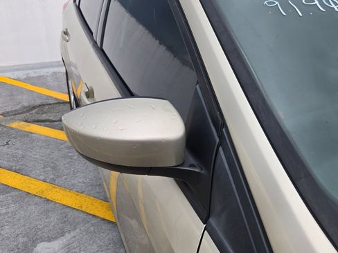Used 2018 Ford Focus SE FWD image 5