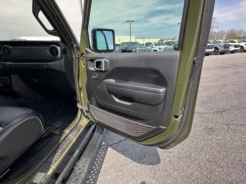 Used 2021 Jeep Gladiator Sport AWD/4WD image 15