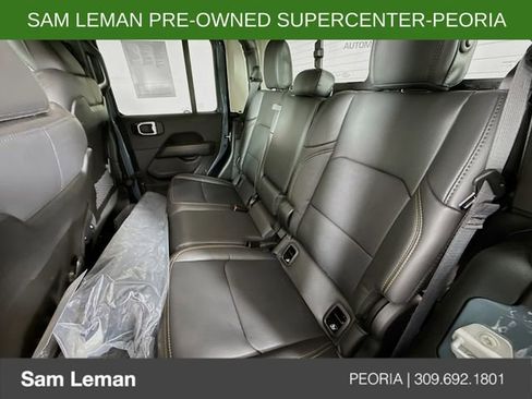 Used 2025 Jeep Gladiator Sport image 23