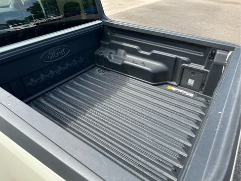 Used 2024 Ford Maverick XLT w/ XLT Luxury Package AWD/4WD image 6