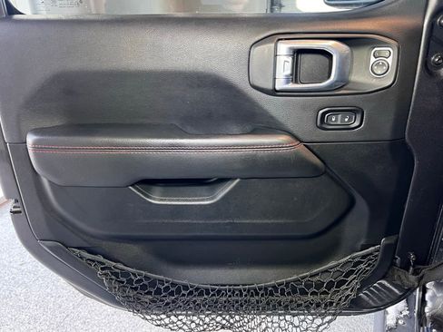 Used 2021 Jeep Gladiator Rubicon image 25