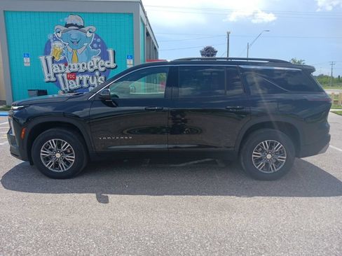 Used 2026 Chevrolet Traverse LT FWD image 6