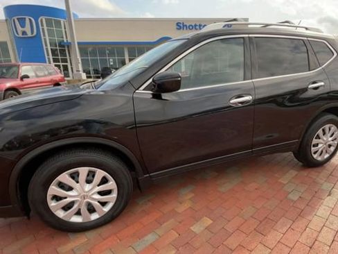 Used 2016 Nissan Rogue S w/ Appearance Package image 6