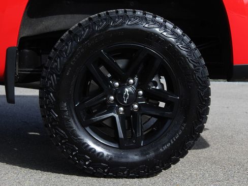 Used 2024 Chevrolet Silverado 1500 LT Trail Boss w/ Protection Package AWD/4WD image 25