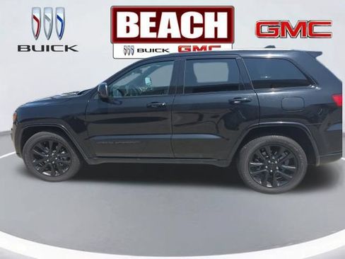 Used 2020 Jeep Grand Cherokee Altitude RWD image 6