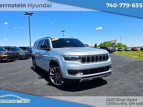 Used 2023 Jeep Wagoneer L Series III w/ Premium Group I AWD/4WD image 1