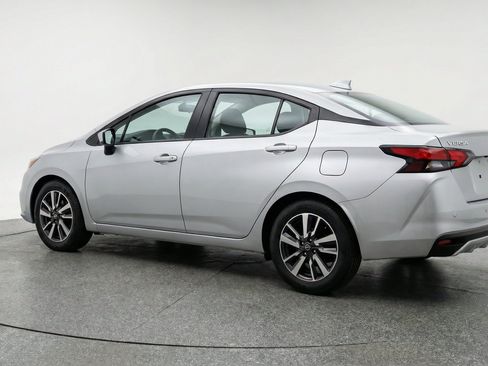 Used 2025 Nissan Versa SV FWD image 6