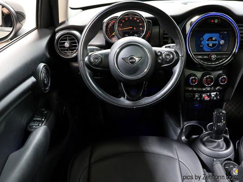Used 2020 MINI Cooper 4-Door Hardtop w/ Storage Package FWD image 15