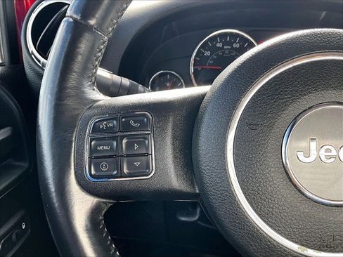 Used 2016 Jeep Wrangler Unlimited Rubicon w/ Connectivity Group image 20