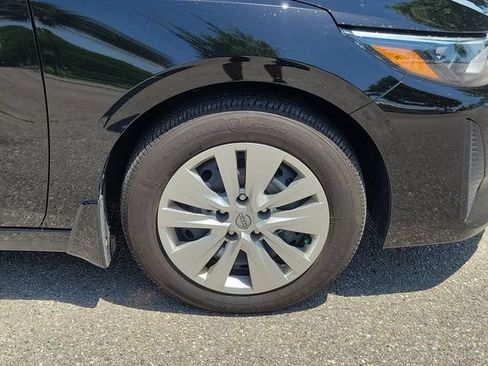 Certified 2025 Nissan Sentra S FWD image 8