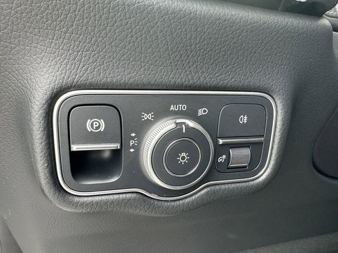 Certified 2025 Mercedes-Benz G 550 image 35