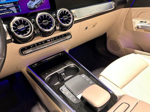 Certified 2023 Mercedes-Benz GLB 250 4MATIC image 24