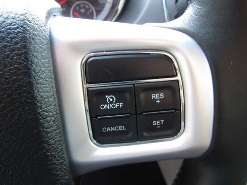 Used 2017 Dodge Grand Caravan SE w/ Power Window Group FWD image 9