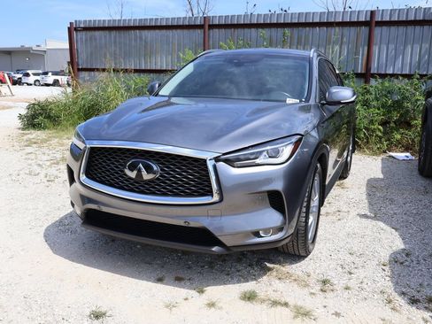 Used 2022 INFINITI QX50 Essential AWD/4WD image 2