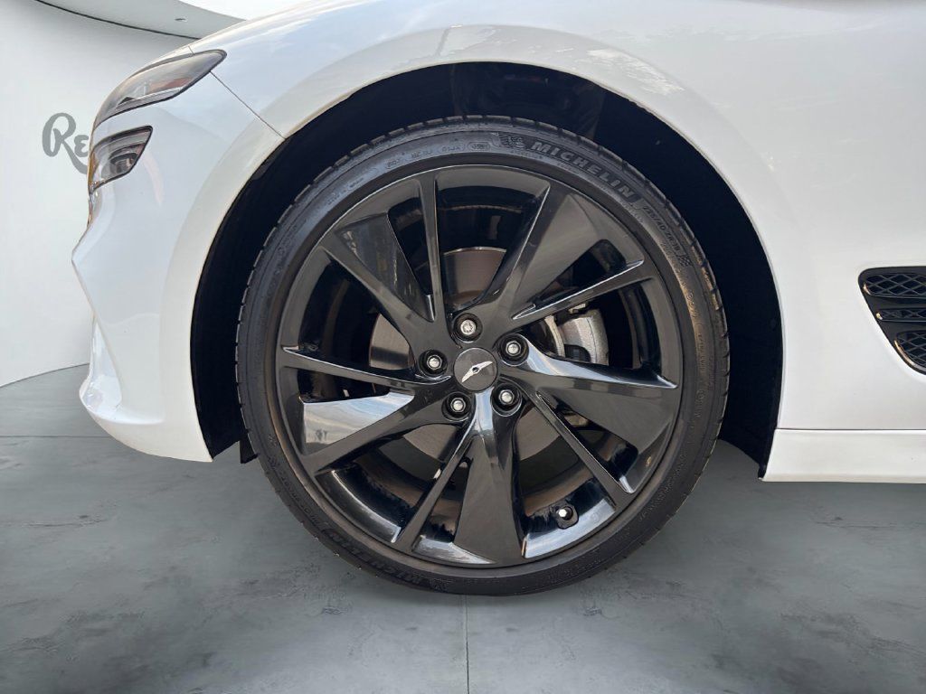 Used 2023 Genesis G70 2.0T w/ Sport Prestige Package RWD image 15
