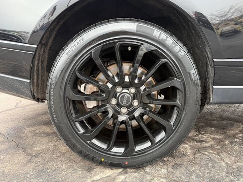 Used 2018 Land Rover Range Rover Supercharged image 9