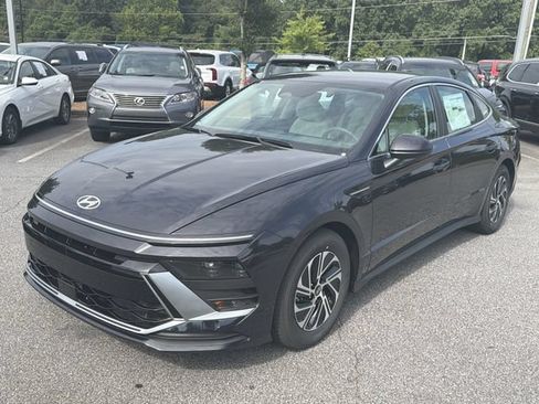 New 2026 Hyundai Sonata Blue FWD image 3