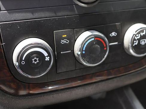 Used 2014 Chevrolet Impala Limited LS FWD image 17