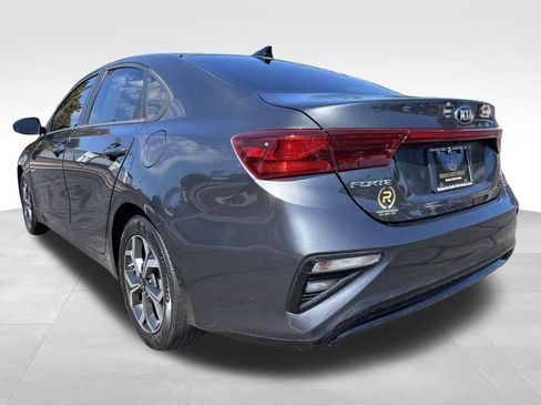 Used 2021 Kia Forte LXS FWD image 3