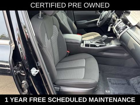 Used 2023 Kia Sorento LX FWD image 9