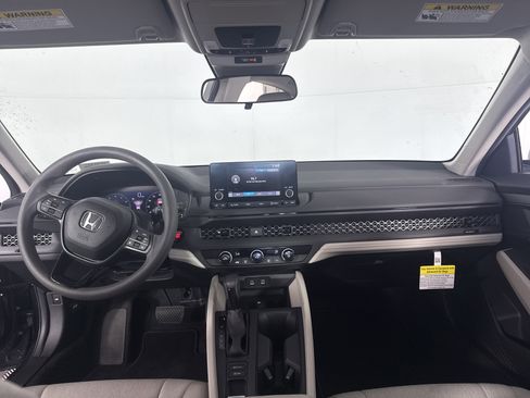 Certified 2023 Honda Accord LX image 18