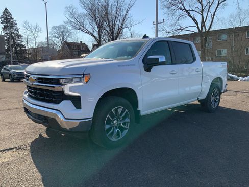 New 2026 Chevrolet Silverado 1500 LT image 3