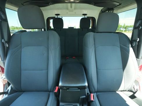 Used 2022 Jeep Wrangler Sport AWD/4WD image 32