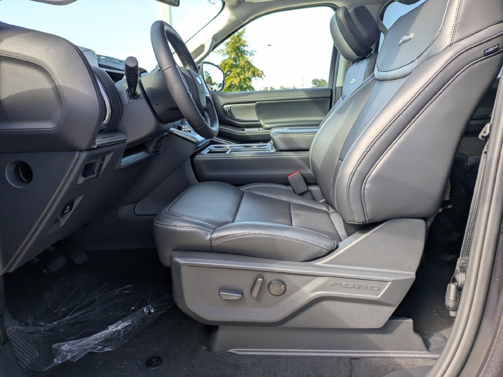 New 2027 Ford Expedition Max Platinum w/ Driver's Package RWD image 23