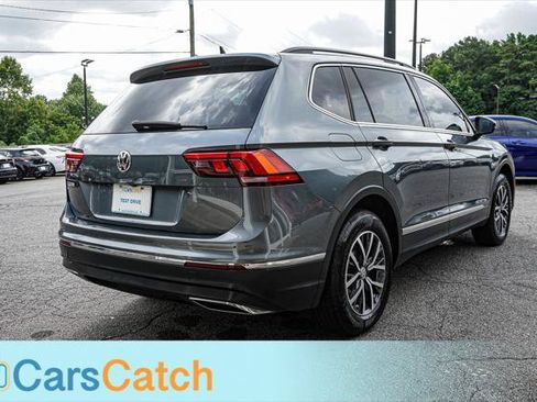 Used 2020 Volkswagen Tiguan SE w/ Panoramic Sunroof Package FWD image 12