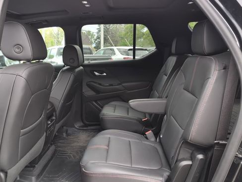 Used 2024 Chevrolet Traverse RS AWD/4WD image 10