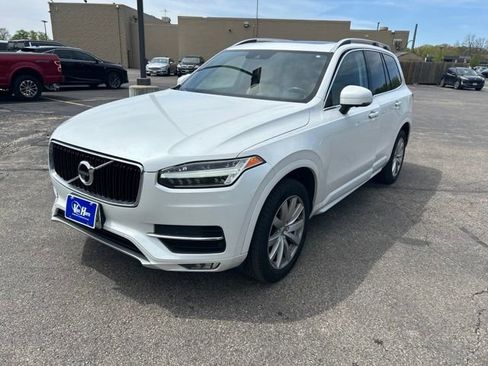 Used 2017 Volvo XC90 T6 Momentum w/ Vision Package AWD/4WD image 2