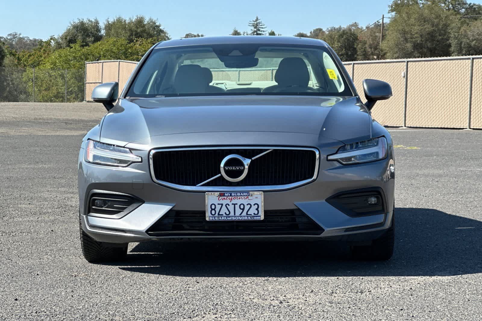 Used 2021 Volvo S60 T6 Momentum AWD/4WD image 8