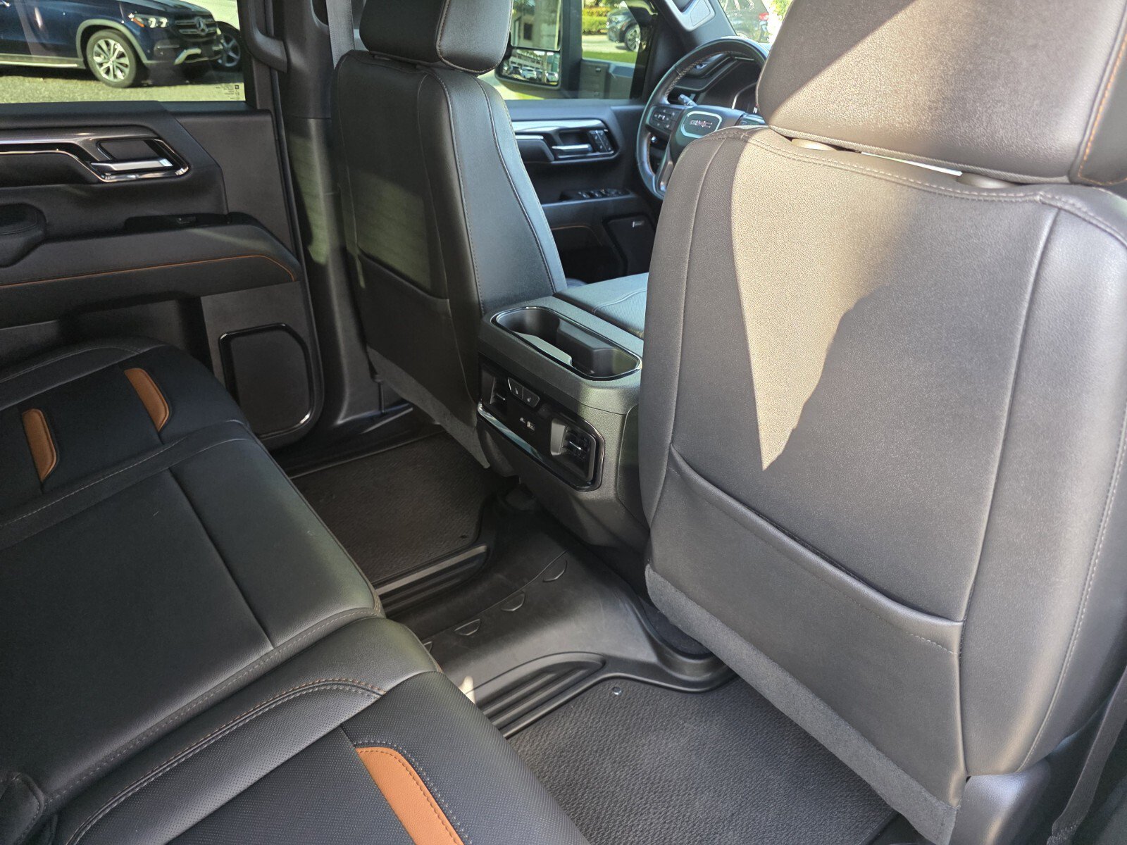 Used 2024 GMC Sierra 2500 AT4 w/ AT4 Premium Plus Package AWD/4WD image 29