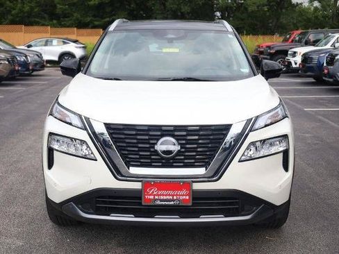 Used 2023 Nissan Rogue SL w/ SL Premium Package AWD/4WD image 4