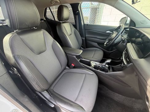 Used 2025 Buick Encore GX Preferred image 36
