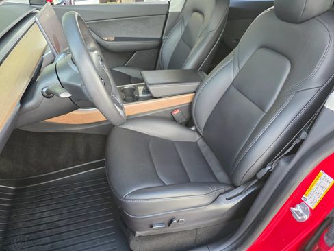 Used 2021 Tesla Model Y Long Range AWD/4WD image 15