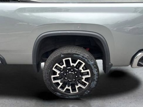 Used 2025 Chevrolet Silverado 2500 LTZ w/ LTZ Plus Package AWD/4WD image 37