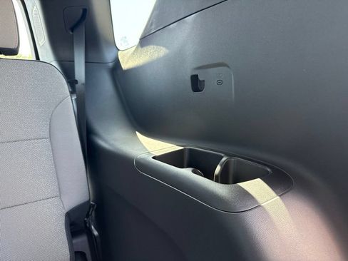 New 2026 Chevrolet Traverse LT FWD image 24