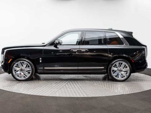 New 2026 Rolls-Royce Cullinan image 3