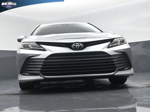 Used 2023 Toyota Camry LE FWD image 18