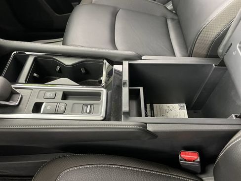 Certified 2025 Nissan Pathfinder SL FWD image 22